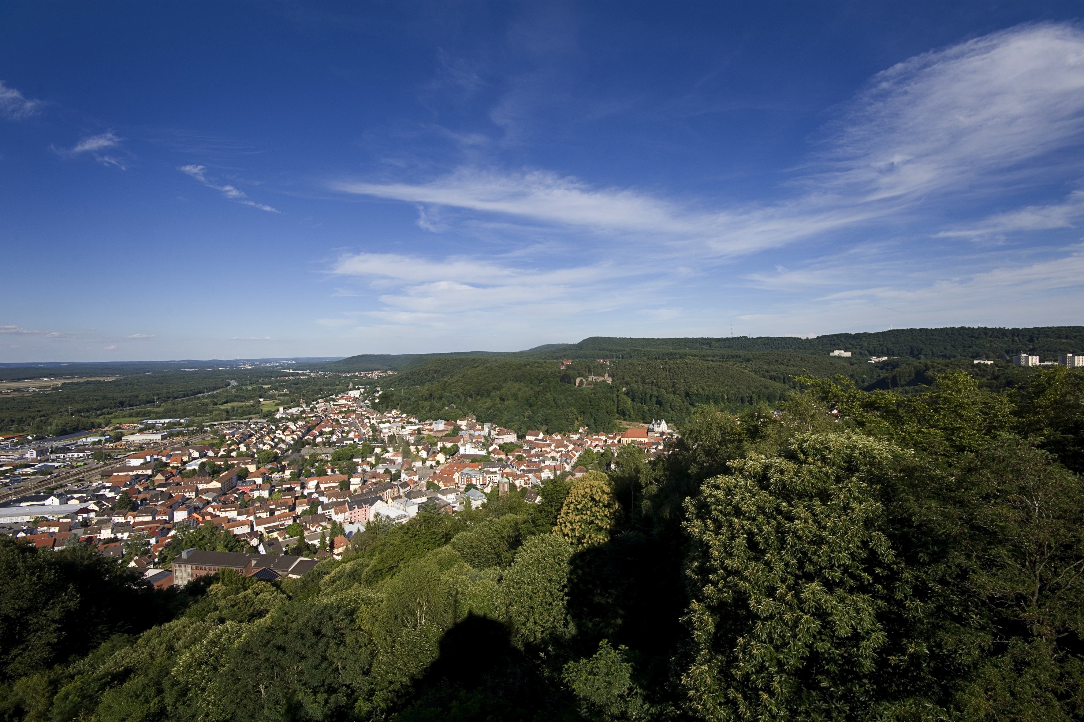 Fotografie Sabine Hafner Bismarkturm Landstuhl Aussicht vom Bismarckturm auf Landstuhl