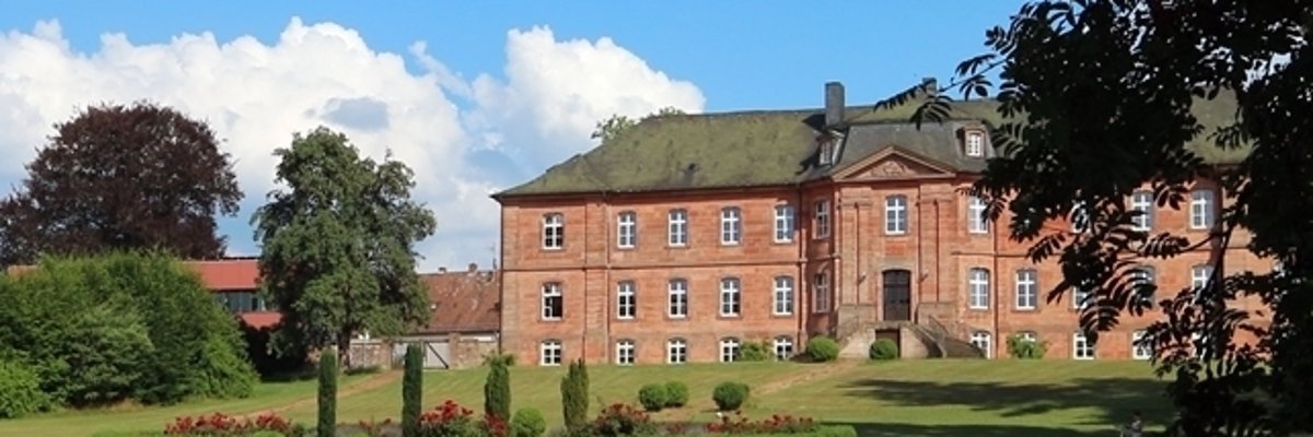 Trippstädter Schloss mit pompösem Garten