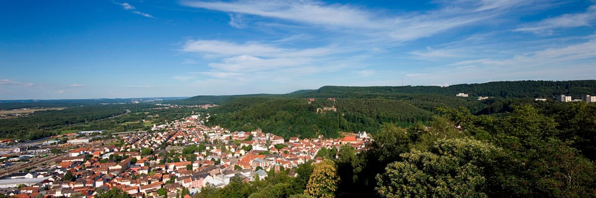 Blick vom Bismarckturm auf Landstuhl
