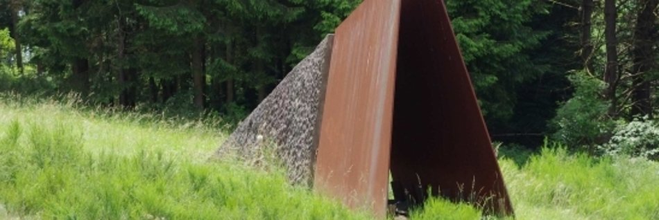 Skulptur am Ortsausgang Stelzenberg