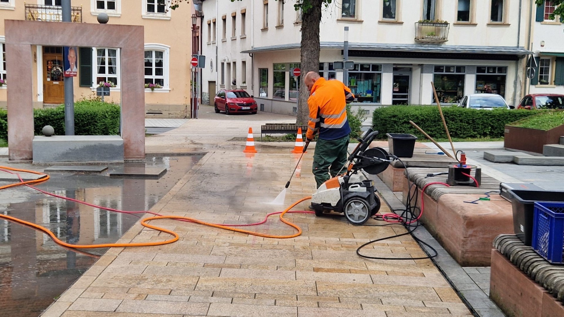 Alter Markt wird für den Sommer vorbereitet Alter Markt wird für den Sommer vorbereitet