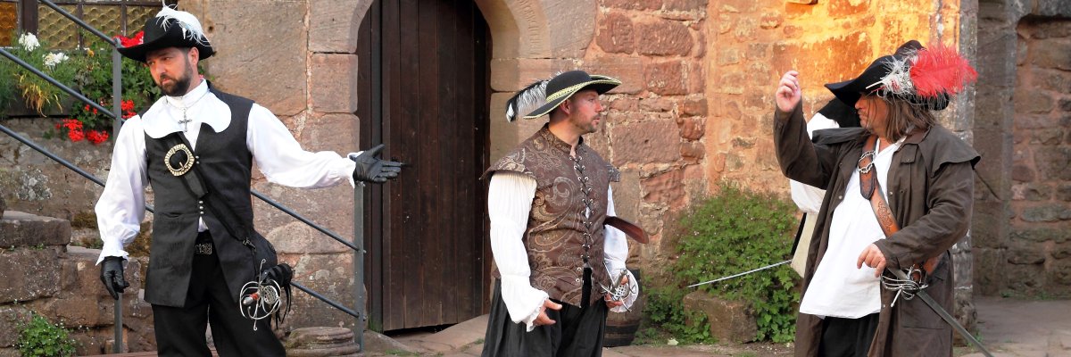 Die Drei Musketiere Drei verkleidete Schauspieler auf Burg Nanstein